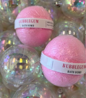 BUBBLE GUM BATH BOMB