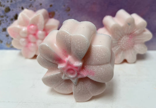 BE ENCHATED  FLOWER GIFT SET OF 3