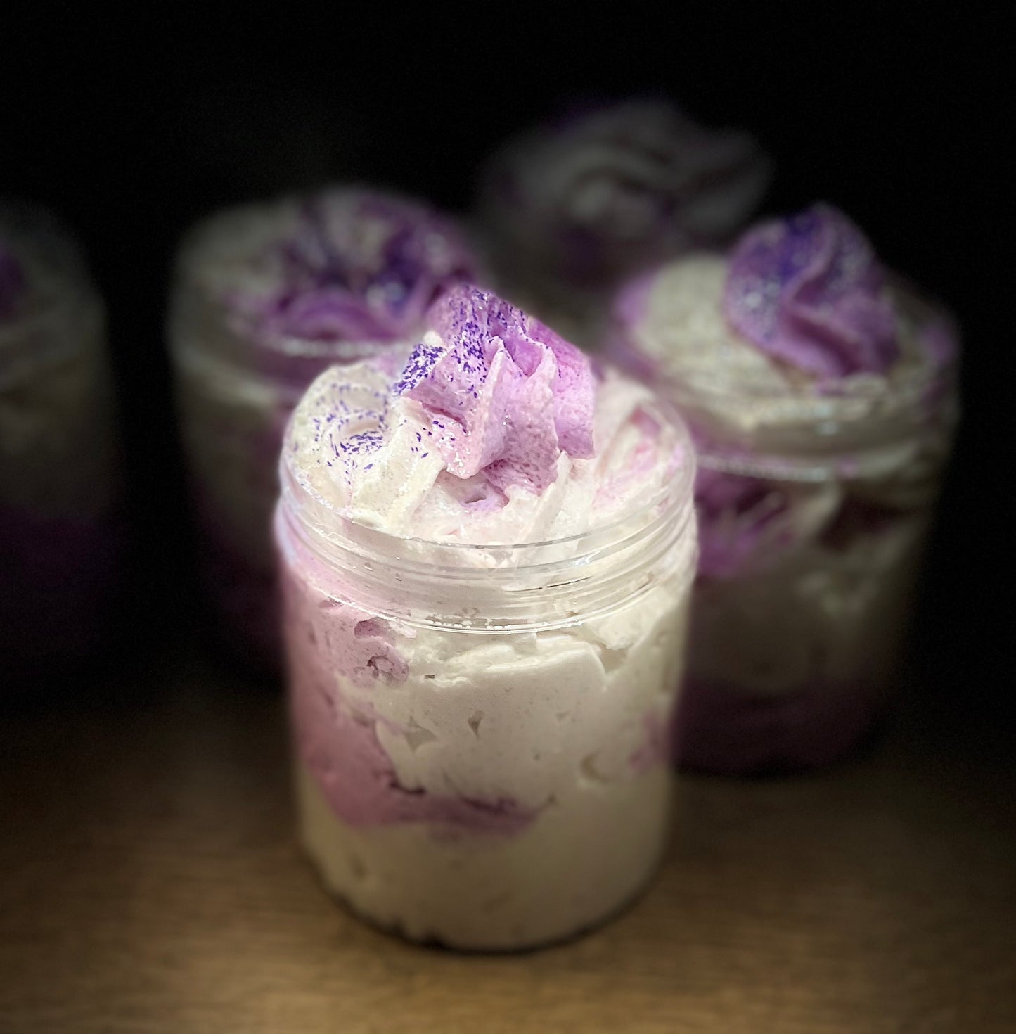 ESSENTIAL OIL LAVENDER FOAMING SURAG SCRUB.