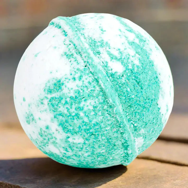 BLALNCED BATH BOMB WITH RING. green and white ball front