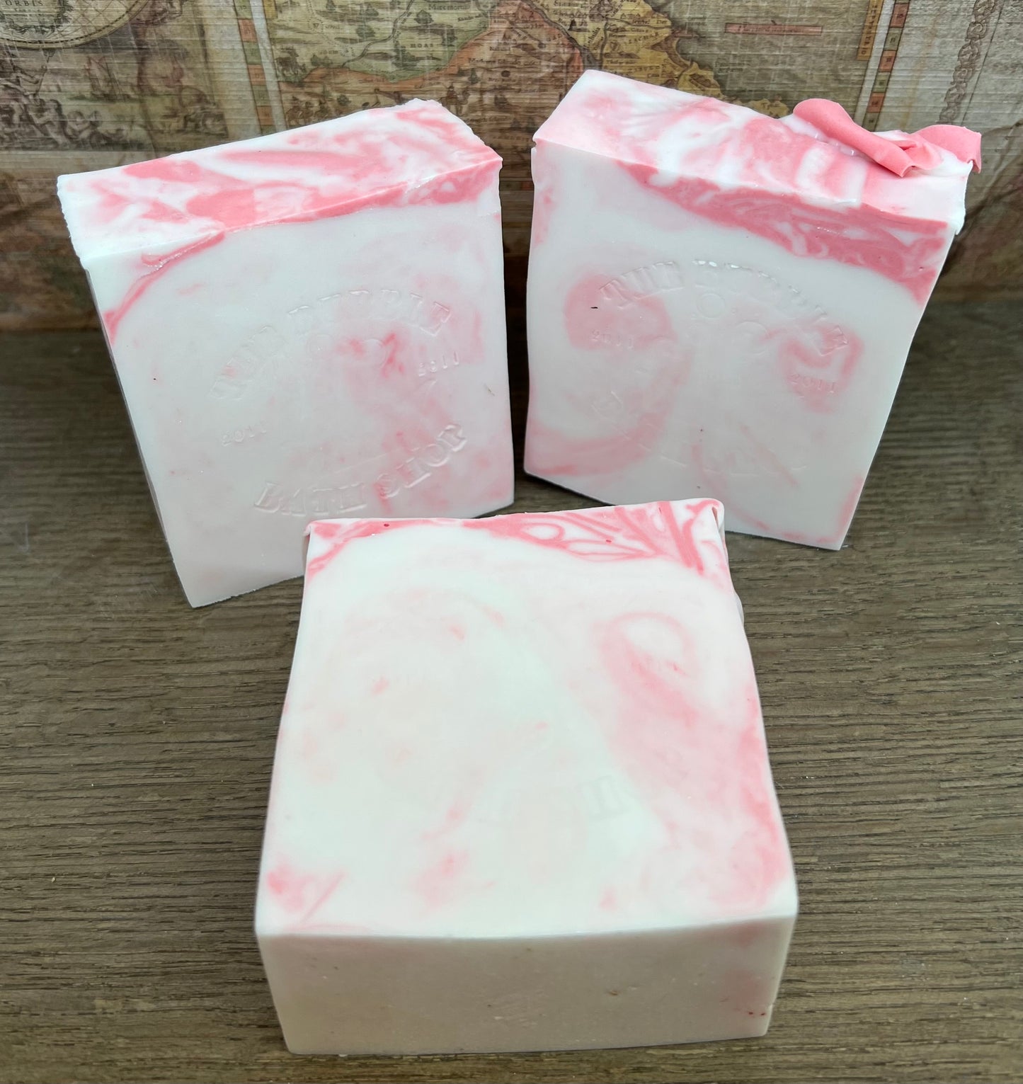 CINNAMON SPICED VANILLA GOAT MILK SOAP