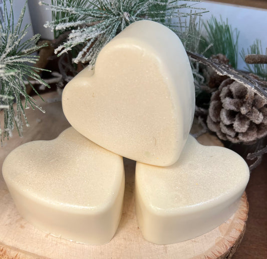 Honeysuckle and jasmine scented goat milk soap by THE BUBBLE BATH SHOP, 4 oz, with floral soap bar and natural packaging.